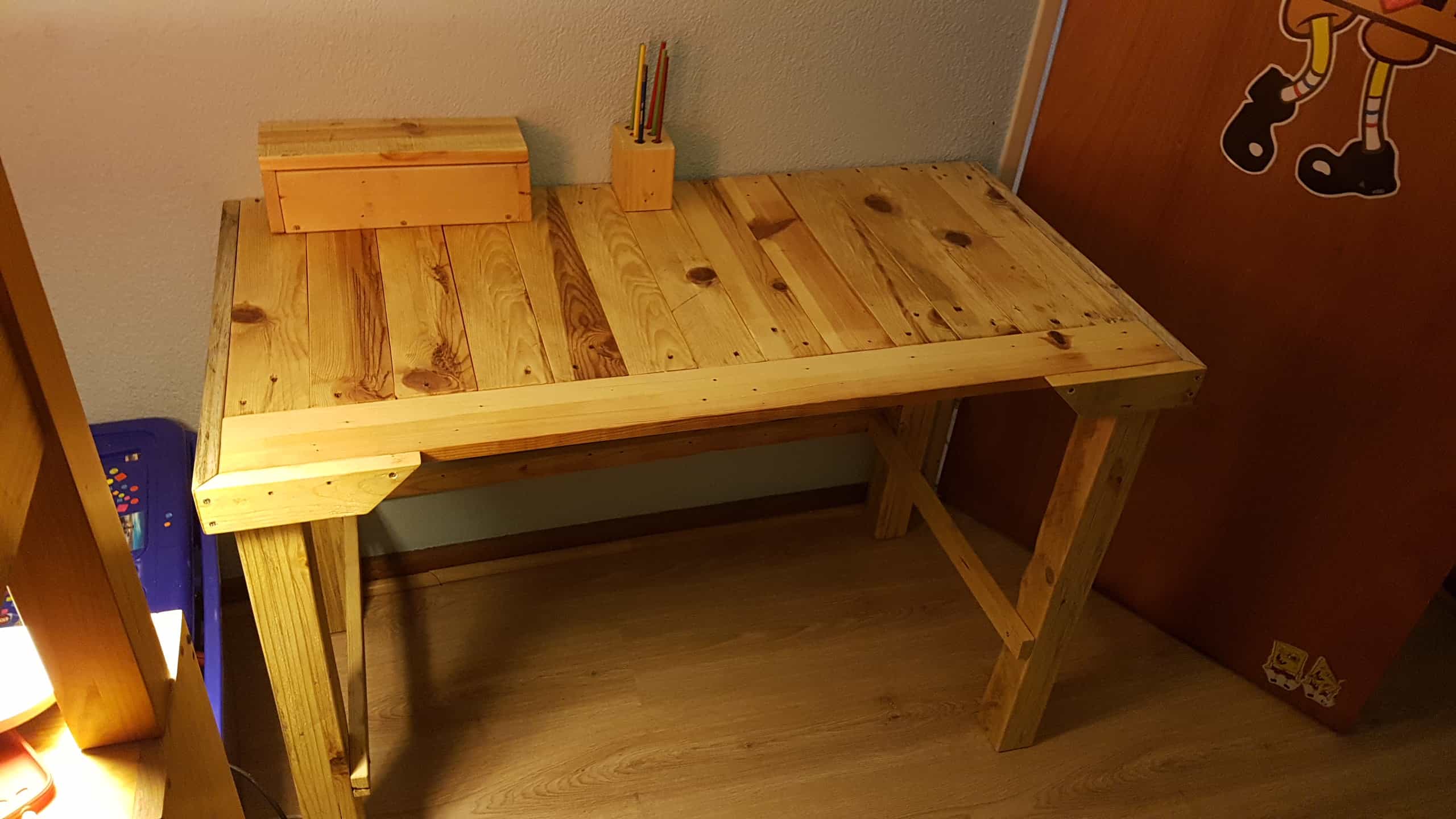 pallet desk